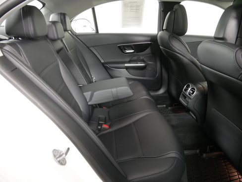 Used 2023 Mercedes-Benz C 300 4MATIC Sedan image 15