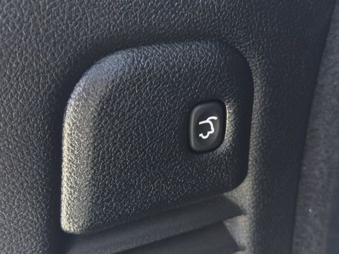 Used 2024 Dodge Durango GT image 11