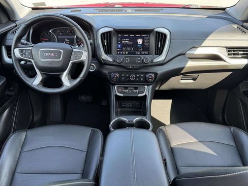Used 2024 GMC Terrain SLT AWD/4WD image 2