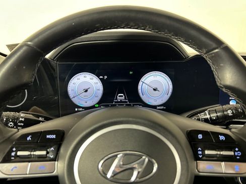Used 2023 Hyundai Elantra Limited FWD image 13