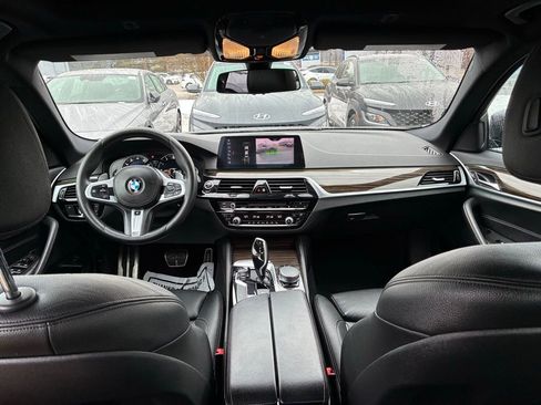 Used 2019 BMW 530i xDrive w/ M Sport Package image 14