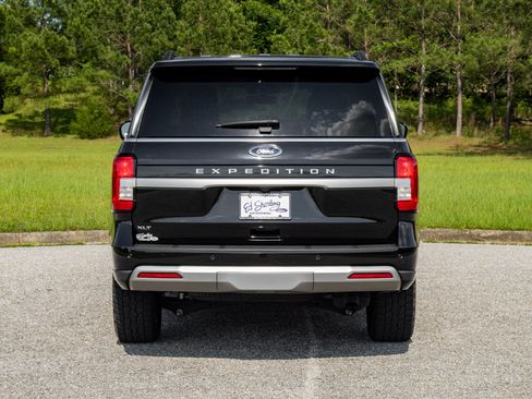 Used 2024 Ford Expedition XLT RWD image 5