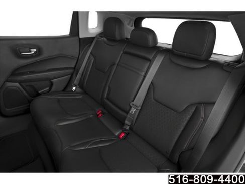 Used 2018 Jeep Compass Latitude w/ Popular Equipment Group AWD/4WD image 15