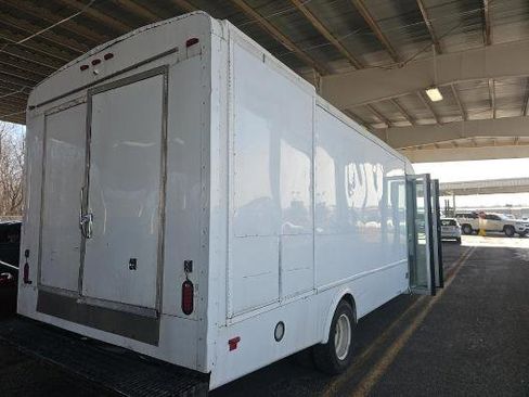 Used 2019 Ford E-450 and Econoline 450 Super Duty w/ Shuttle Bus Prep Package image 3