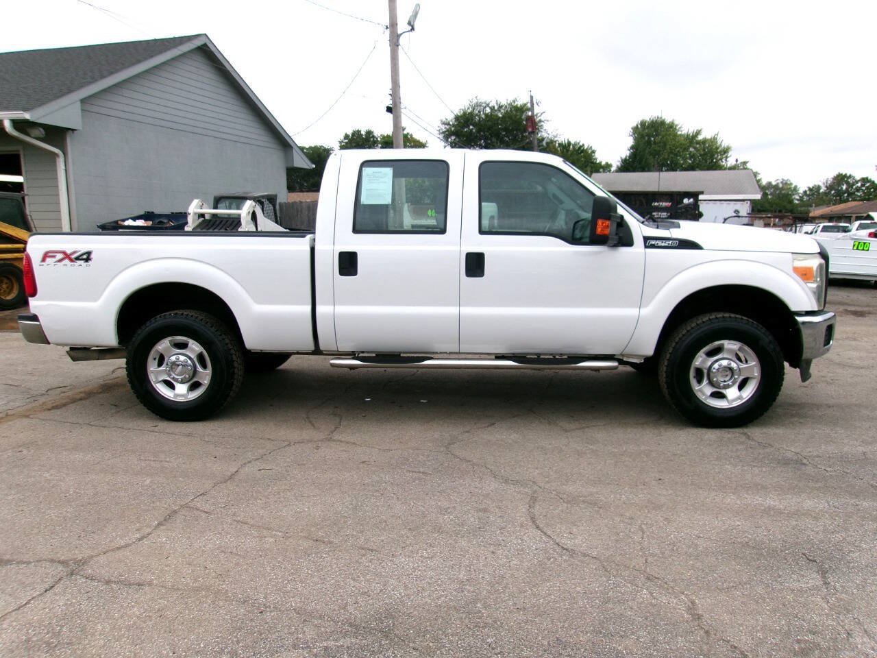 Used 2014 Ford F250 XL w/ Power Equipment Group AWD/4WD image 5