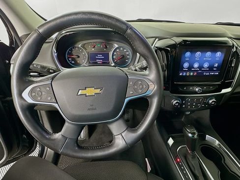 Used 2020 Chevrolet Traverse LT w/ Driver Confidence II Package AWD/4WD image 11