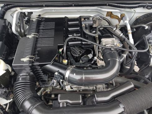 Used 2019 Nissan Frontier S image 30