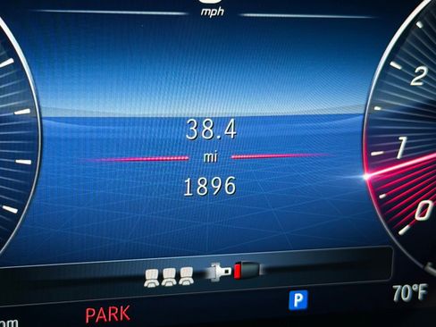 Certified 2025 Mercedes-Benz GLA 250 image 3