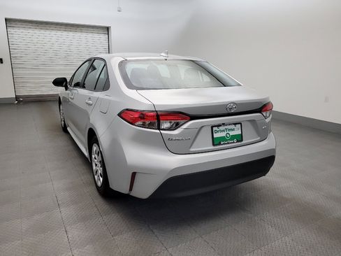 Used 2024 Toyota Corolla LE FWD image 5