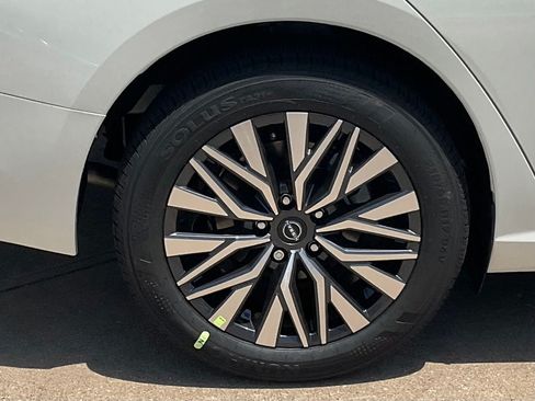New 2026 Nissan Altima 2.5 SV FWD image 7