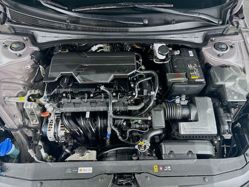 Used 2023 Hyundai Elantra SEL FWD image 30