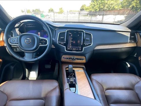 Used 2024 Volvo XC90 T8 Plus AWD/4WD image 18