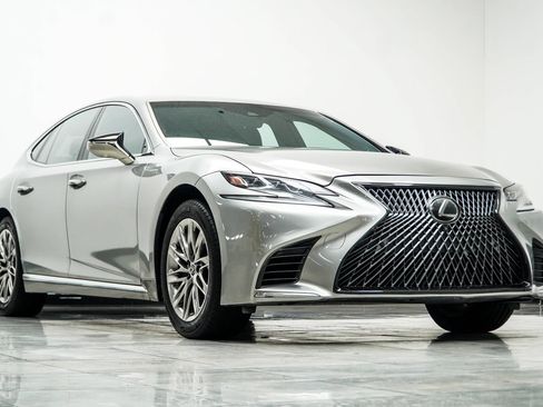 Used 2018 Lexus LS 500 w/ Interior Upgrade Package RWD image 4