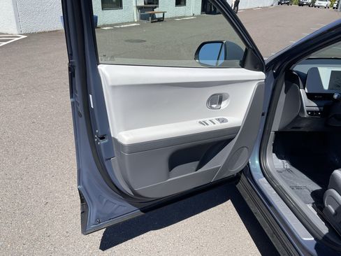 Certified 2024 Hyundai Ioniq 5 SEL RWD image 16