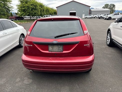 Used 2005 Ford Focus ZX3 Hatchback FWD image 3