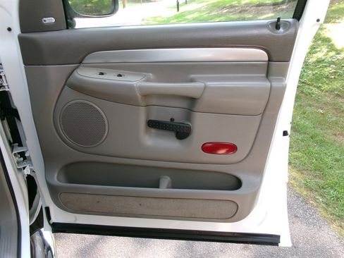 Used 2005 Dodge Ram 1500 Truck SLT RWD image 16