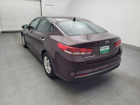 Used 2017 Kia Optima LX FWD image 5