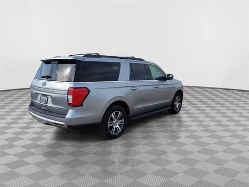 Used 2024 Ford Expedition Max XLT image 8