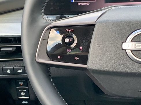 Used 2025 Nissan Murano SL AWD/4WD image 13
