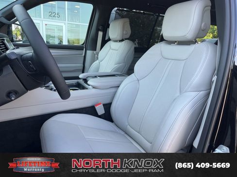 New 2026 Jeep Grand Wagoneer Limited AWD/4WD image 4