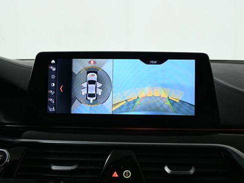 Used 2018 BMW M550i xDrive image 22