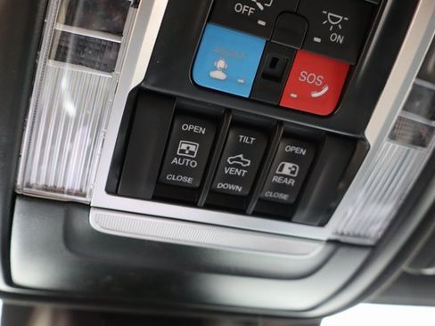 Used 2025 RAM 2500 Laramie image 31