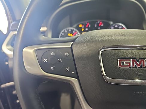 Used 2023 GMC Acadia SLT w/ Preferred Package AWD/4WD image 17