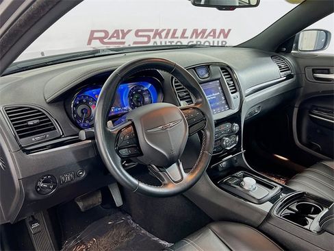 Used 2022 Chrysler 300 S image 36