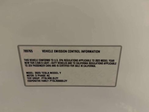 Used 2023 Tesla Model Y Long Range AWD/4WD image 40