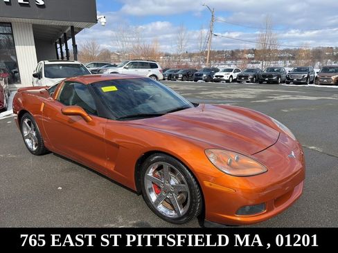 Used 2007 Chevrolet Corvette Coupe w/ Performance Package image 9