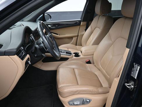 Used 2021 Porsche Macan S image 17