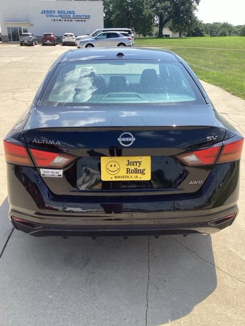 Used 2023 Nissan Altima 2.5 SV AWD/4WD image 4