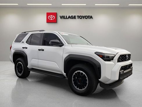 Certified 2025 Toyota 4Runner TRD Off-Road Premium image 7