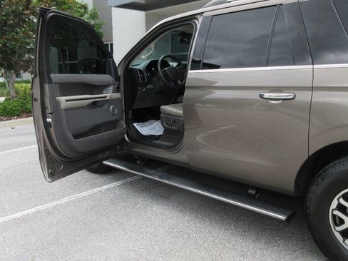 Used 2019 Ford Expedition Max Limited w/ Special Edition Package AWD/4WD image 13