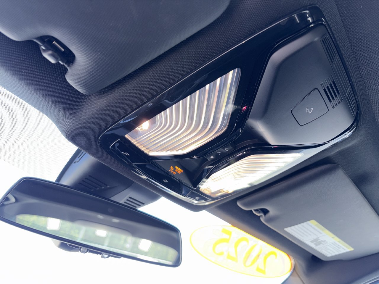 Used 2025 BMW 330i Sedan RWD image 14