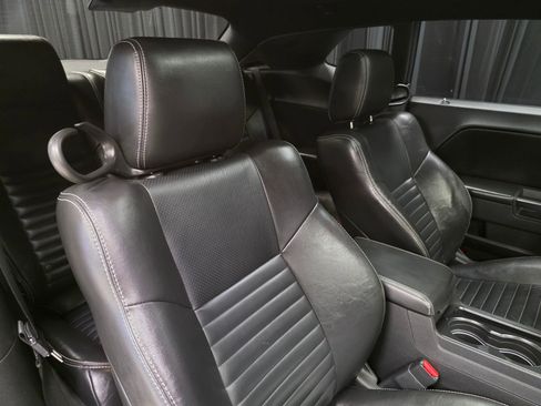 Used 2010 Dodge Challenger R/T RWD image 44