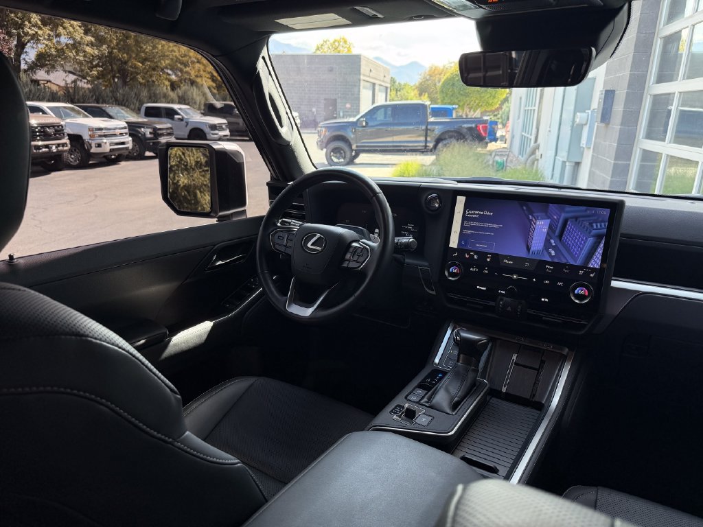 Used 2024 Lexus GX 550 w/ Cold Area Package AWD/4WD image 45