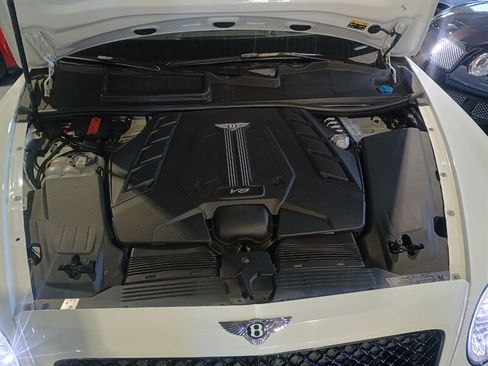 Used 2019 Bentley Bentayga image 47