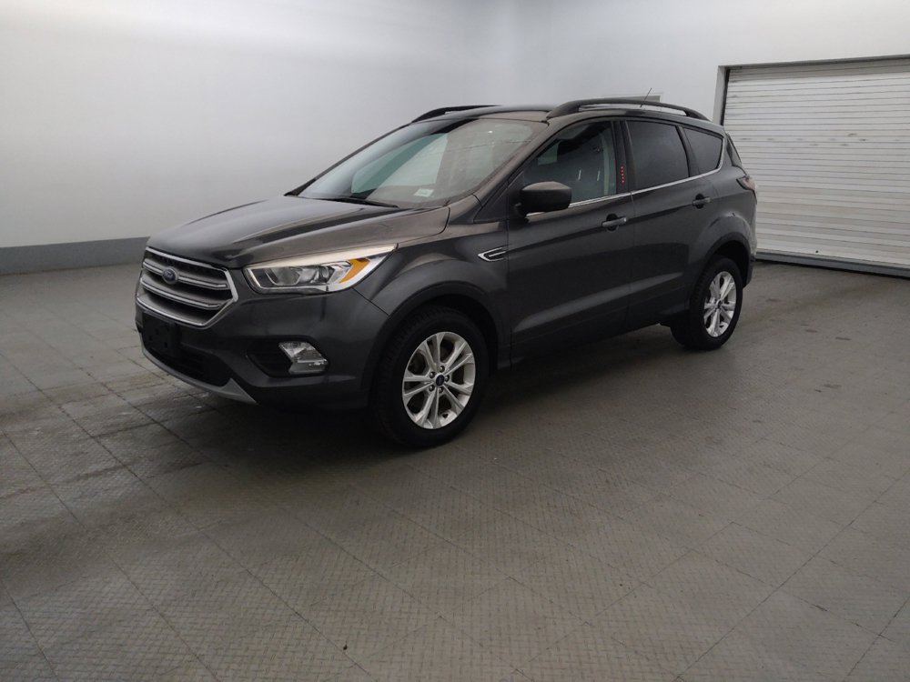 Used 2017 Ford Escape SE w/ Equipment Group 201A AWD/4WD image 2