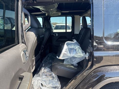 New 2026 Jeep Wrangler Sahara image 23