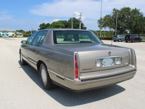 Used 1999 Cadillac De Ville D'Elegance FWD image 5