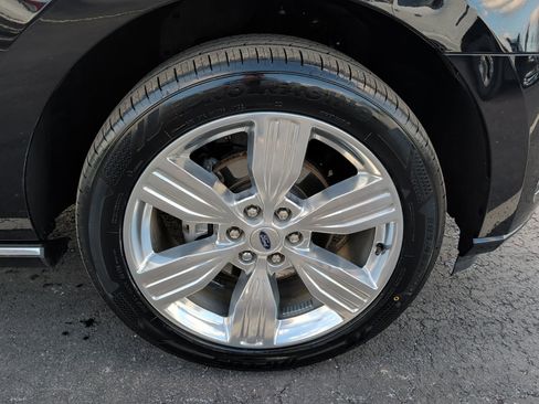 Used 2023 Ford Expedition Platinum AWD/4WD image 11