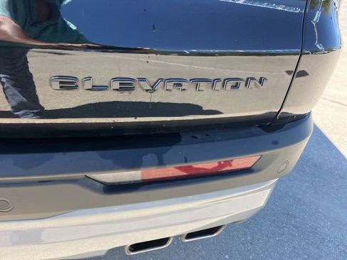 Used 2025 GMC Acadia Elevation image 6