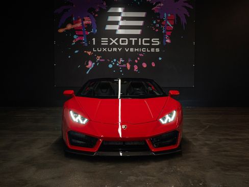 Used 2018 Lamborghini Huracan LP 580-2 RWD image 5