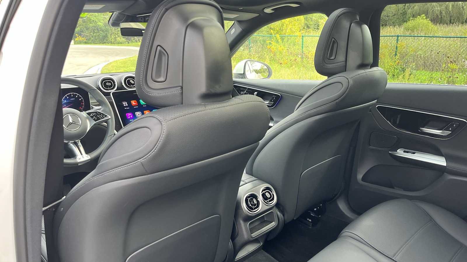Used 2026 Mercedes-Benz GLC 300 4MATIC image 31
