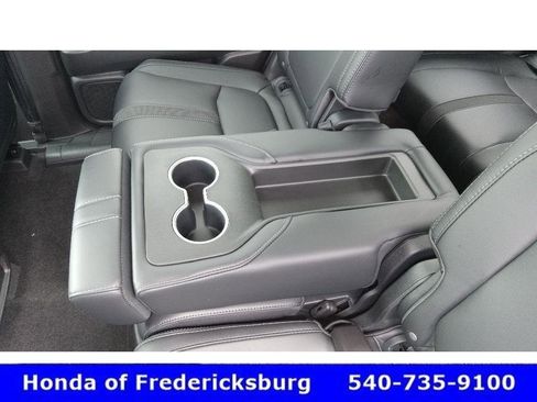 Used 2025 Honda Pilot EX-L image 32
