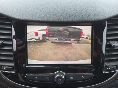 Used 2022 Chevrolet Trax LS w/ Tint and Cruise Package image 19