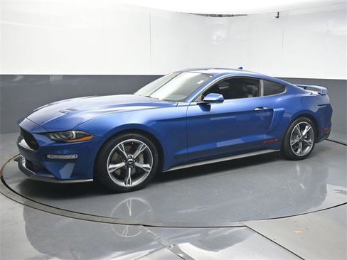 Used 2022 Ford Mustang GT Premium w/ Equipment Group 401A image 4