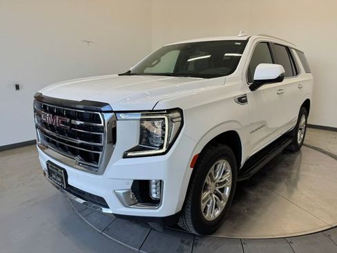 Used 2024 GMC Yukon SLT w/ SLT Luxury Package image 30