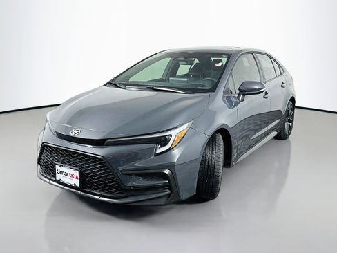 Used 2024 Toyota Corolla XSE FWD image 3